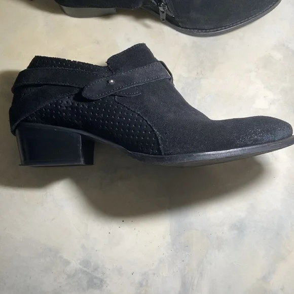 Charles by Charles David YESENIA size 10B in Box - Picture 4 of 12